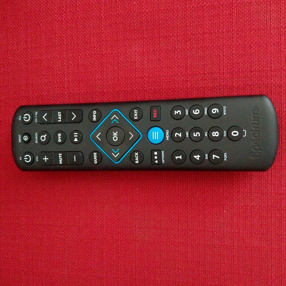 Spectrum Cable Universal Remote Control MG3-R31160B . (In Good Condition) - Picture 2 of 4